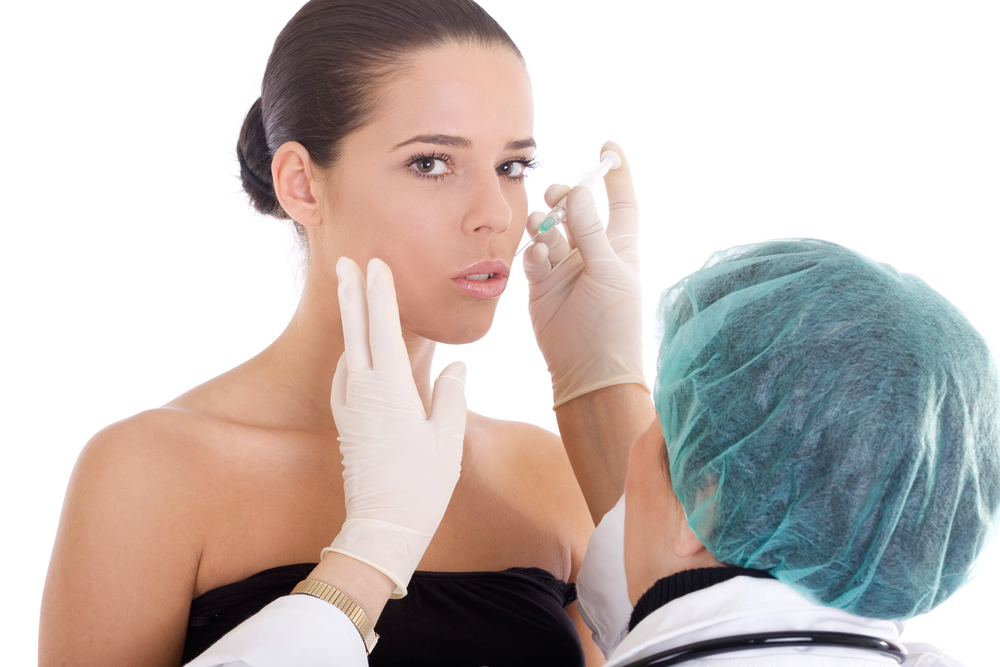 Smooth and Radiant: The Essential Guide to Dermaplaning in Canada