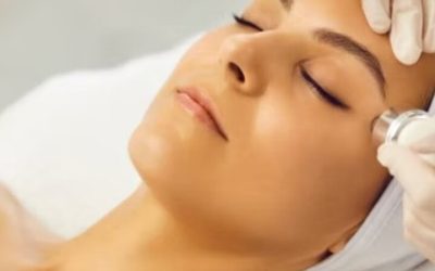 Experience radiant skin with a Hydrofacial Downtown Naples for a refreshed, youthful look.