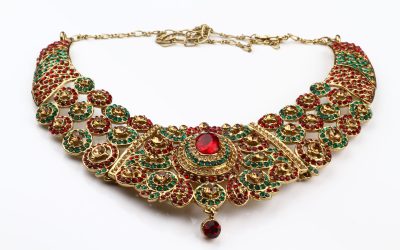 Shopping Guide to Securing a Rare Vintage Jewelry Piece For Sale in Bethesda, MD