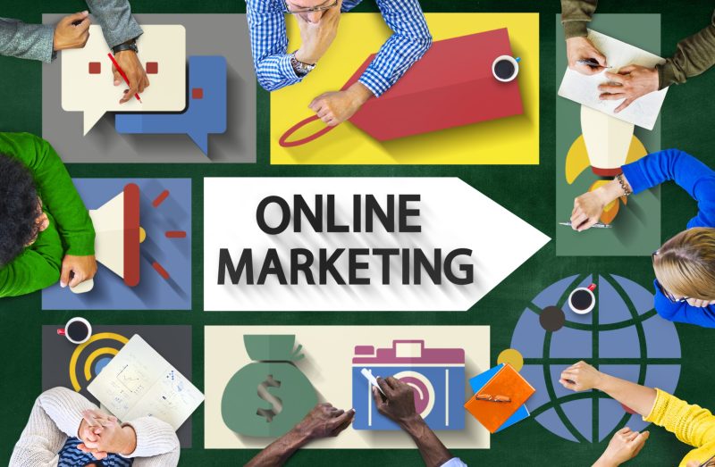 Online Marketing Branding Global Communication Analysing Concept